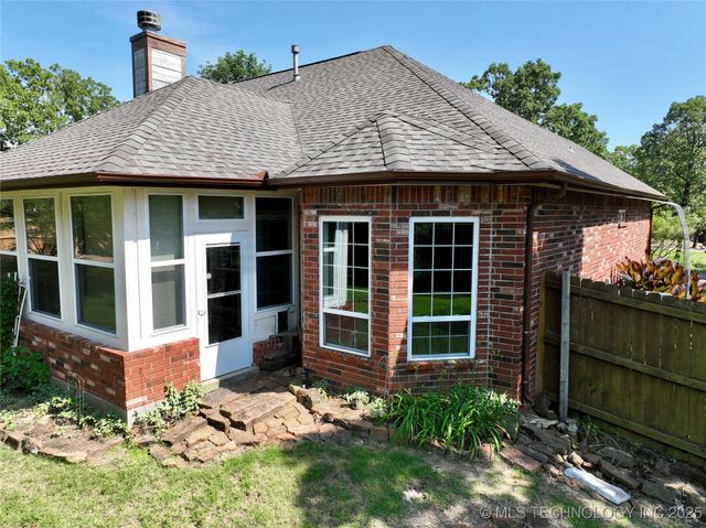 46 Acorn Street, Eufaula, OK 74432