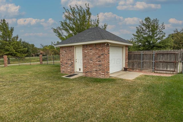 7500 BAYSWATER Road, Amarillo, TX 79119