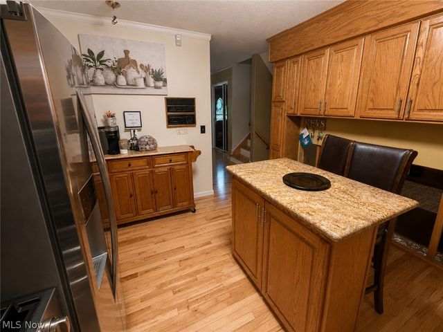 2042 Coit Drive NW, Warren, OH 44485
