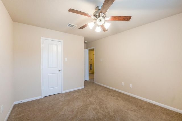 16020 Fountainview Drive 21, Montgomery, TX 77356