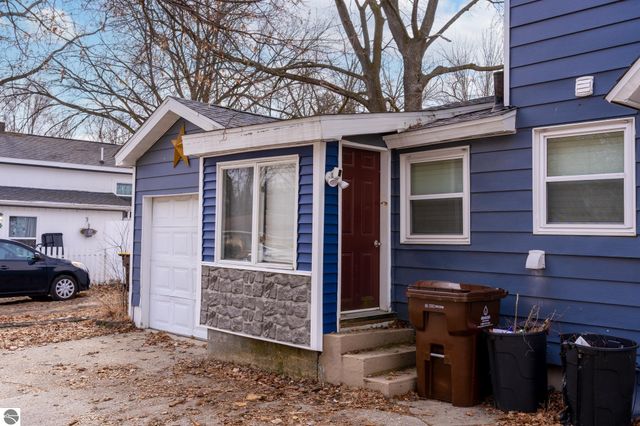 320 E Wisconsin Street, Mt Pleasant, MI 48858