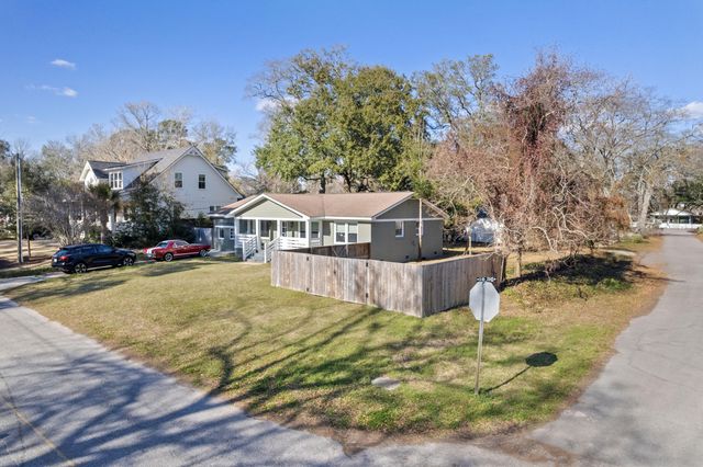 1431 Heather Drive, Mount Pleasant, SC 29464