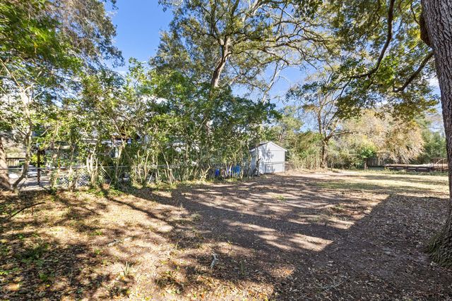 1431 Heather Drive, Mount Pleasant, SC 29464