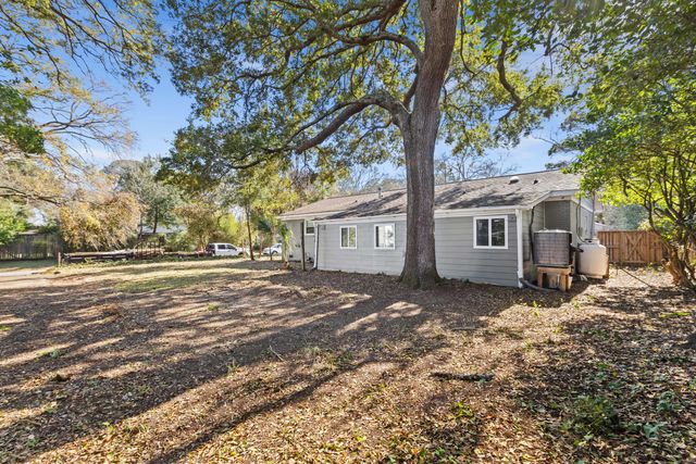 1431 Heather Drive, Mount Pleasant, SC 29464