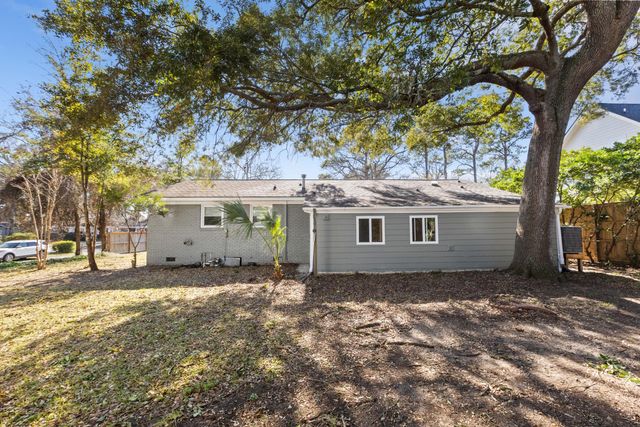 1431 Heather Drive, Mount Pleasant, SC 29464