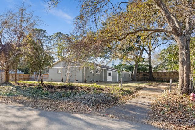 1431 Heather Drive, Mount Pleasant, SC 29464