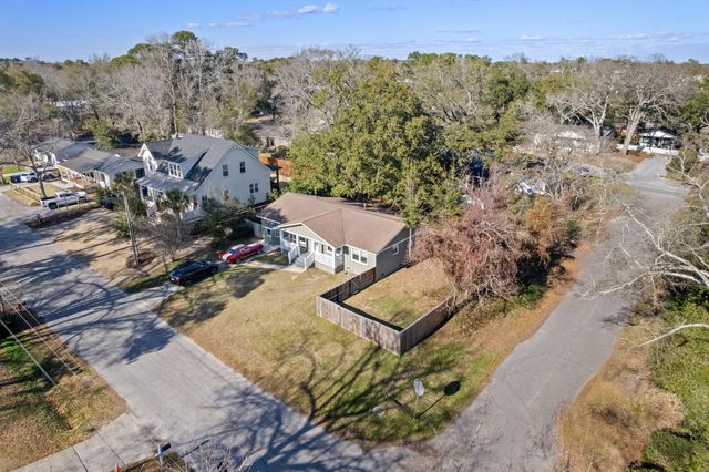 1431 Heather Drive, Mount Pleasant, SC 29464