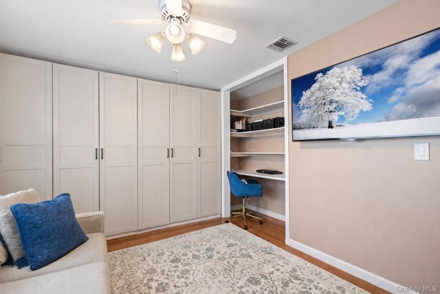 11 W Hitchcock Avenue, Floral Park, NY 11001