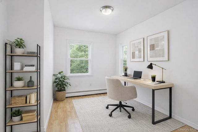 11 W Hitchcock Avenue, Floral Park, NY 11001