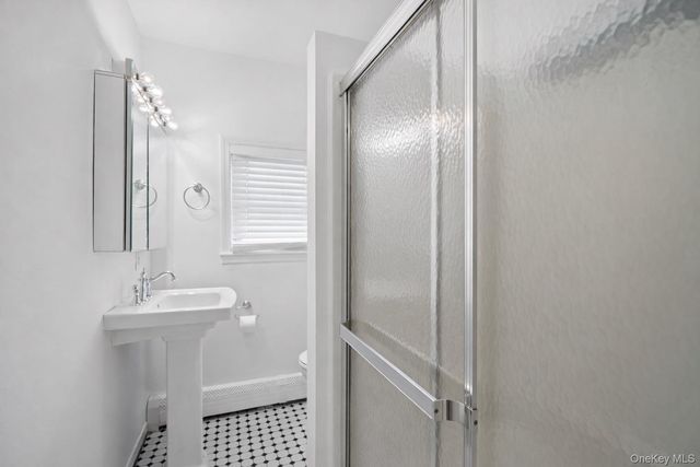 11 W Hitchcock Avenue, Floral Park, NY 11001