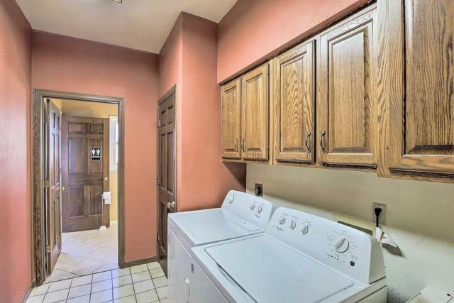 6993 Applewood Drive, Madison, WI 53719