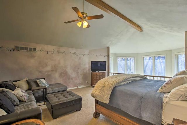 6993 Applewood Drive, Madison, WI 53719