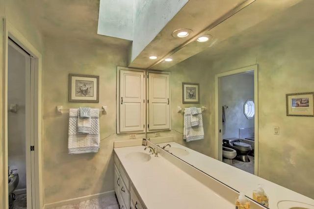 6993 Applewood Drive, Madison, WI 53719