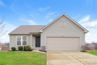28 Crystal Meadow Court, Wentzville, MO 63385