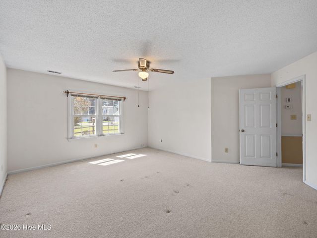 601 Player Court, Jacksonville, NC 28540