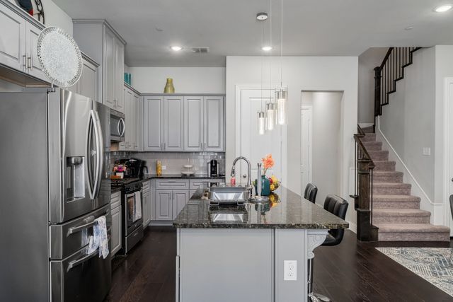 1526 Windermere Way, Farmers Branch, TX 75234