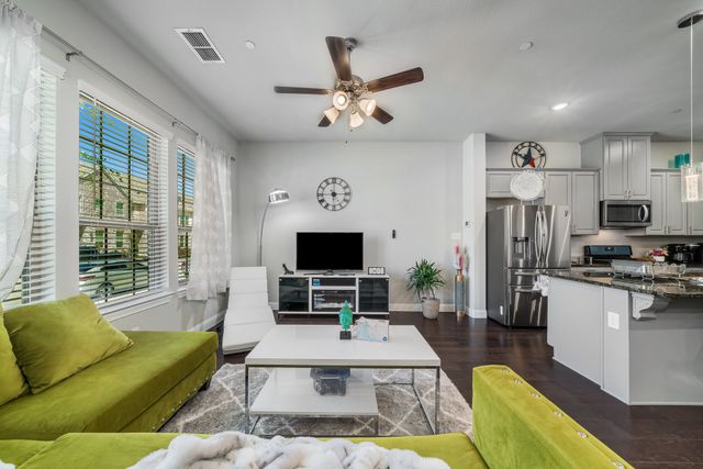 1526 Windermere Way, Farmers Branch, TX 75234