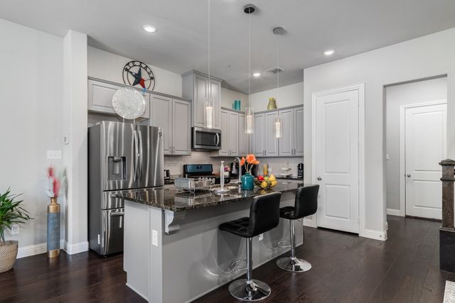 1526 Windermere Way, Farmers Branch, TX 75234