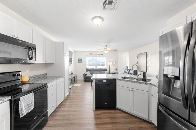 1104 Harbor Dr, Salina, KS 67401