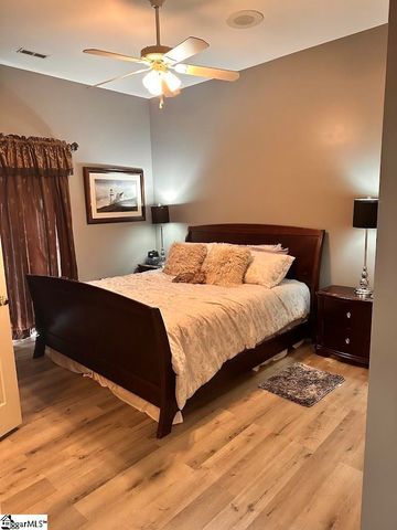 5 Country Squire Court, Greenville, SC 29615