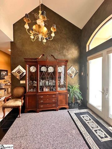 5 Country Squire Court, Greenville, SC 29615
