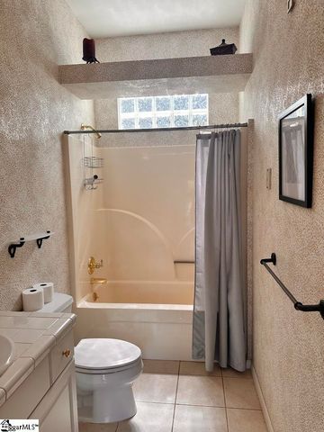 5 Country Squire Court, Greenville, SC 29615