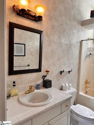 5 Country Squire Court, Greenville, SC 29615