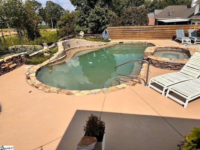 5 Country Squire Court, Greenville, SC 29615