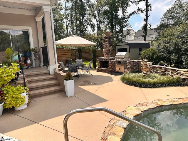 5 Country Squire Court, Greenville, SC 29615