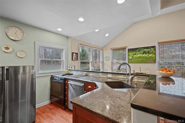 247 Smith Ridge Road, South Salem, NY 10590