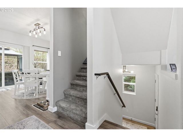 15095 Sw WARBLER Way 104, Beaverton, OR 97007