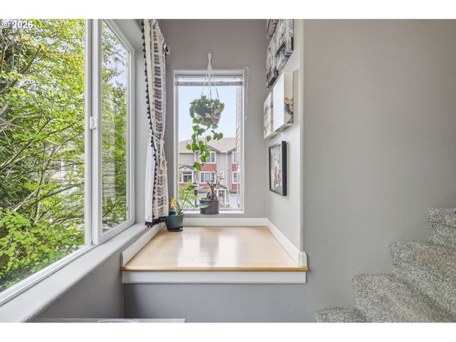 15095 Sw WARBLER Way 104, Beaverton, OR 97007