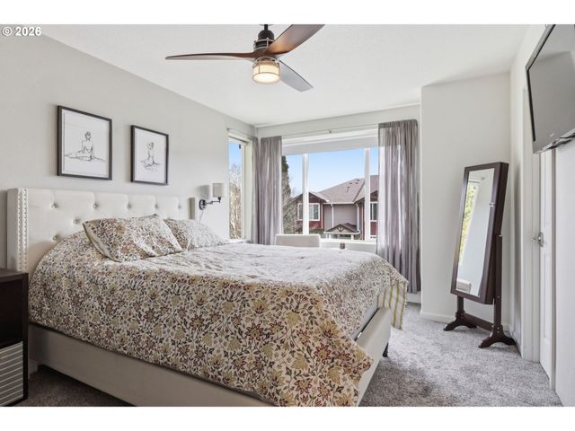 15095 Sw WARBLER Way 104, Beaverton, OR 97007