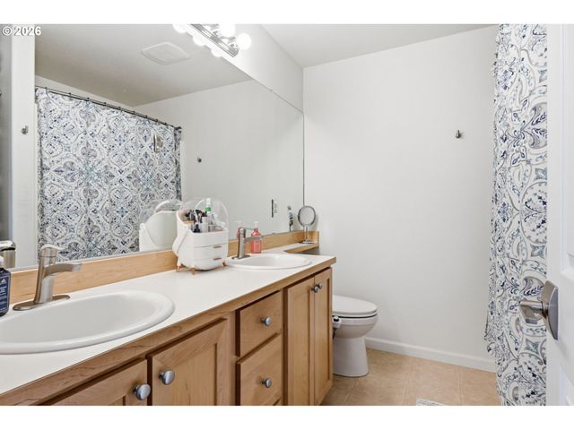 15095 Sw WARBLER Way 104, Beaverton, OR 97007