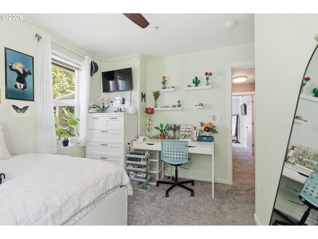 15095 Sw WARBLER Way 104, Beaverton, OR 97007