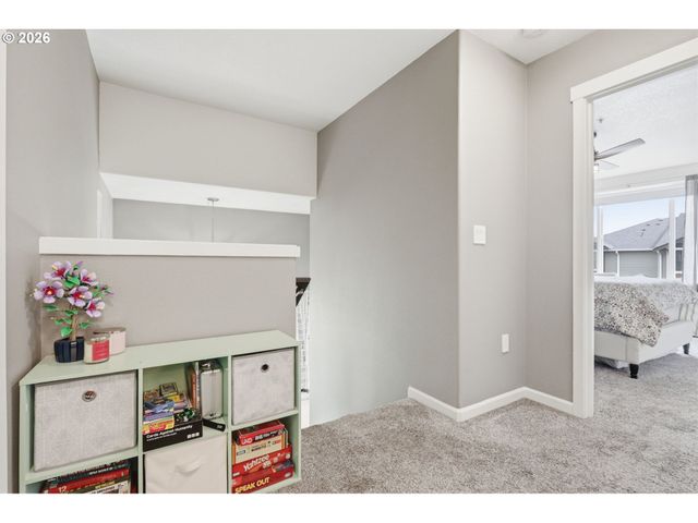 15095 Sw WARBLER Way 104, Beaverton, OR 97007