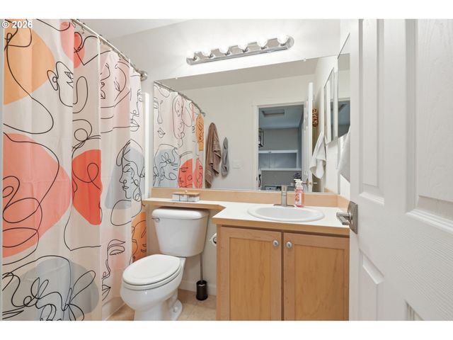 15095 Sw WARBLER Way 104, Beaverton, OR 97007