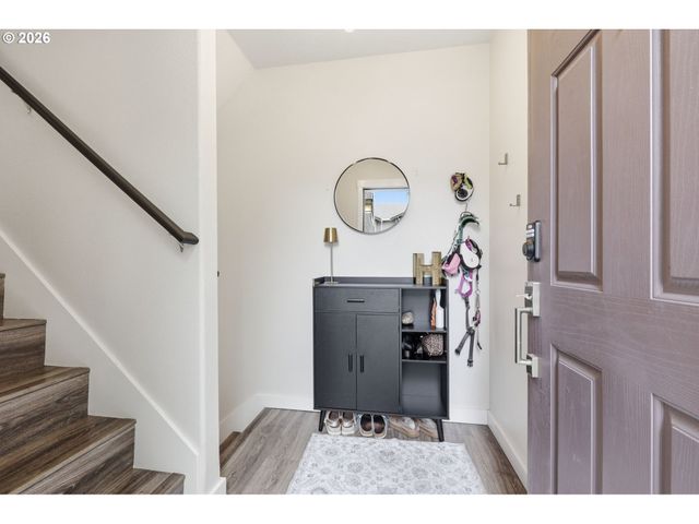 15095 Sw WARBLER Way 104, Beaverton, OR 97007