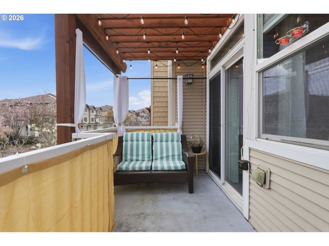 15095 Sw WARBLER Way 104, Beaverton, OR 97007