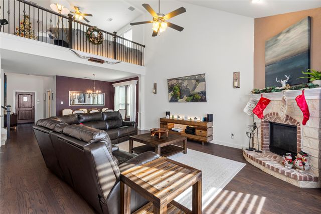 1812 Settlement Way, Aubrey, TX 76227