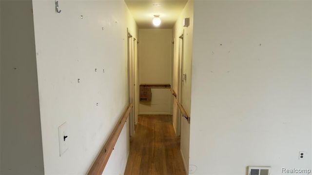 805 S Carlson Street, Westland, MI 48186