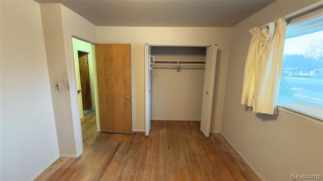 805 S Carlson Street, Westland, MI 48186