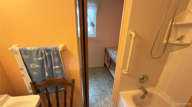 805 S Carlson Street, Westland, MI 48186