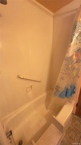 805 S Carlson Street, Westland, MI 48186