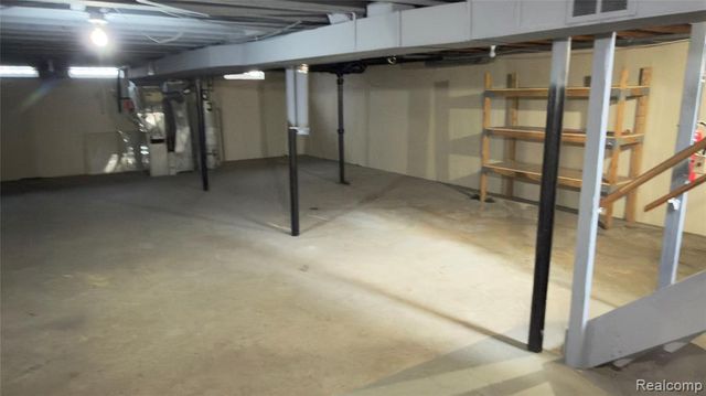 805 S Carlson Street, Westland, MI 48186