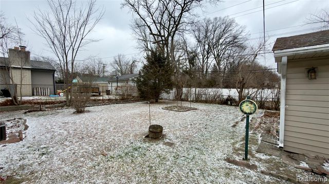 805 S Carlson Street, Westland, MI 48186