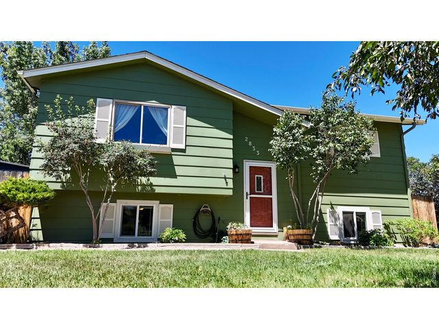 2833 Buckboard Ct, Fort Collins, CO 80521
