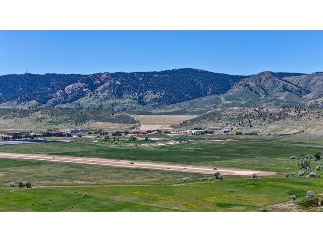 2833 Buckboard Ct, Fort Collins, CO 80521