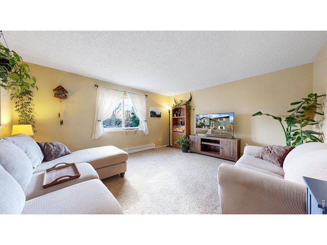 2833 Buckboard Ct, Fort Collins, CO 80521