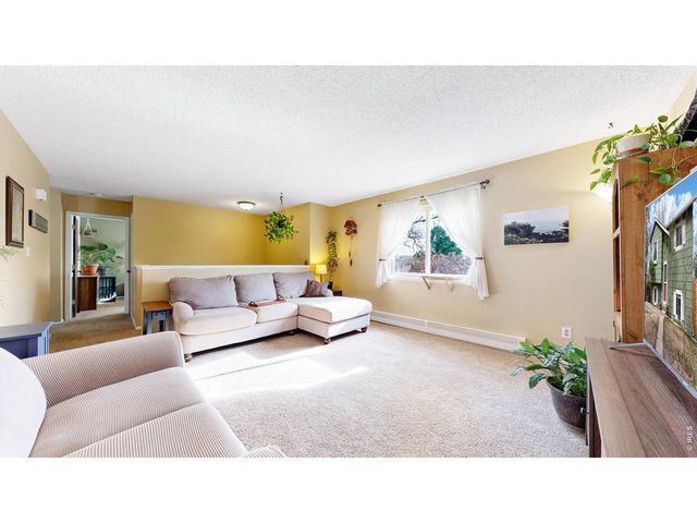 2833 Buckboard Ct, Fort Collins, CO 80521